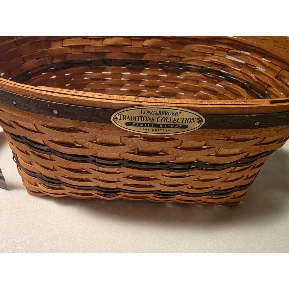 1995 Longaberger Traditions Collection Basket w/ Swinging Handle & Plastic Liner - Picture 3 of 5
